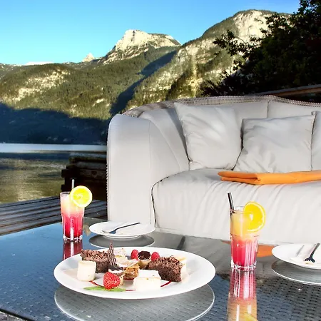 Отель Seehotel Gruener Baum 4*