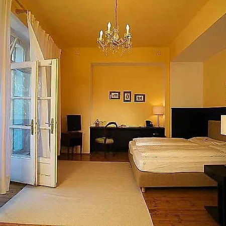 Seehotel Gruener Baum Отель Гальштат