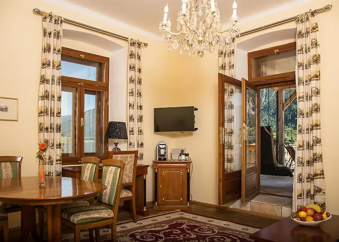 Seehotel Gruener Baum Χάλστατ