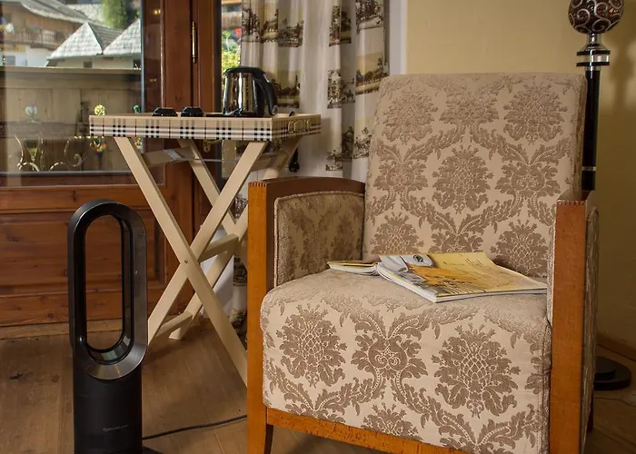 Ξενοδοχείο Seehotel Gruener Baum Χάλστατ