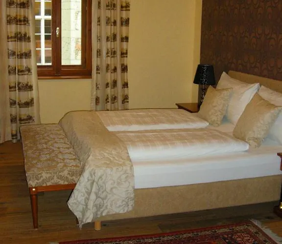 Seehotel Gruener Baum 4* Χάλστατ