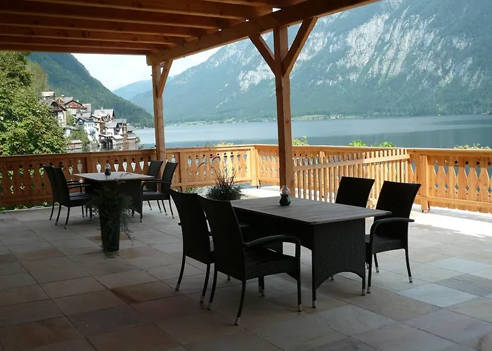 Seehotel Gruener Baum 4* Χάλστατ